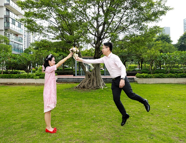 1号作品《接花球》作者：何玉柱 副本.jpg