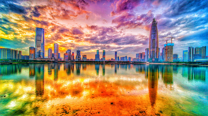 1533537479439473.jpg 《霓虹璀璨》作者:雨后微尘 副本.jpg